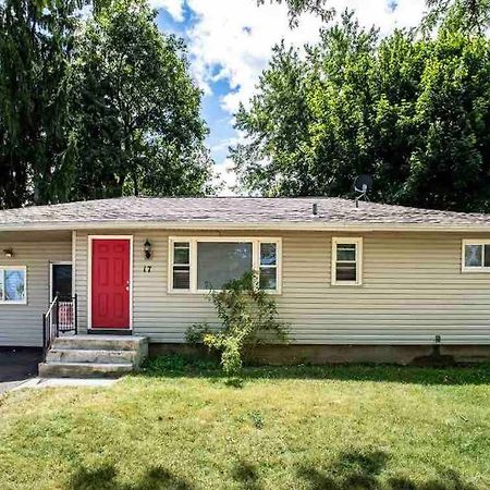 Villa {Hot Tub In Ranch} Mins To Airport/Uofr/Strng/Dwtn à Rochester Extérieur photo
