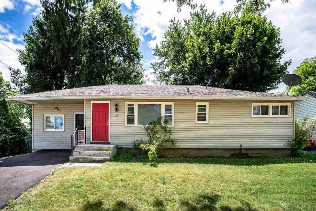 Villa {Hot Tub In Ranch} Mins To Airport/Uofr/Strng/Dwtn à Rochester Extérieur photo